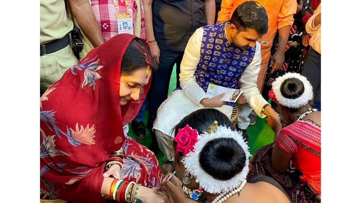 27वां कालाहांडी उत्सव-घुमुरा: वेदांत लांजीगढ़ स्टॉल में सामुदायिक विकास पहलों का प्रदर्शन