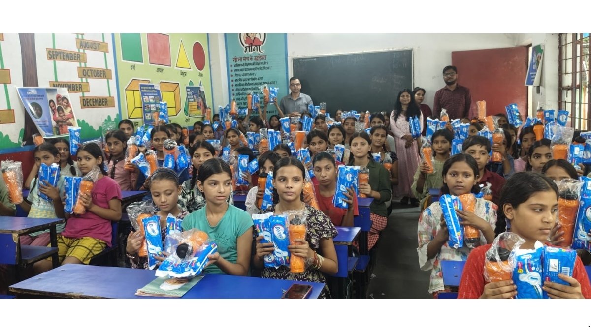 भारतीय कॉरपोरेट गिफ्टिंग कंपनी ने दादरी स्कूल में मासिक धर्म स्वच्छता अभियान का समर्थन किया